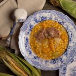 Potaje de millo graciosero, sabor y color en un plato tradiconal